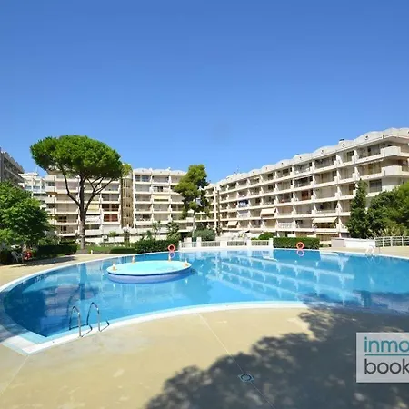 Cat92 Beach Salou, Only Familias *